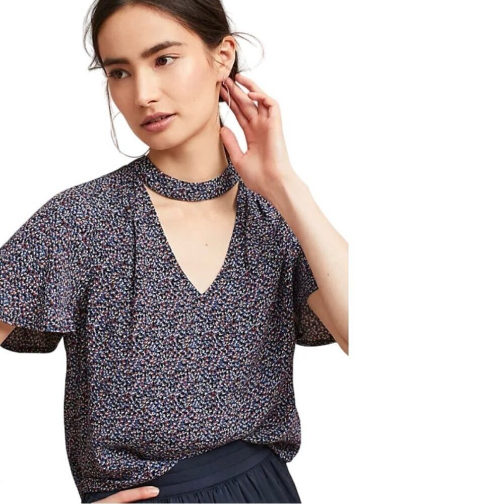 Anthropologie Maeve Bella Top in Blue Floral size Medium Flutter Sleeve Choker